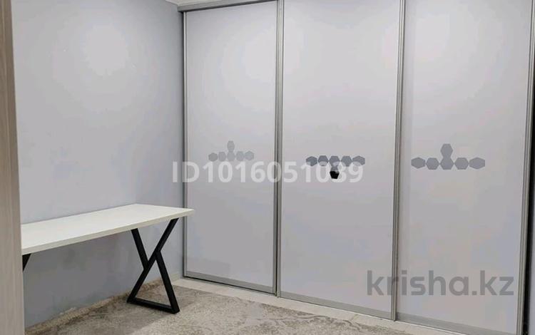 2-бөлмелі пәтер · 55 м² · 10/12 қабат, Кенесары 1 — Кумисбекова-Кенесары-Абая, бағасы: 270 000 ₸ в Астане, Сарыарка р-н — фото 2