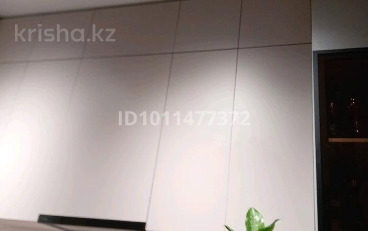 3-бөлмелі пәтер · 77 м² · 4/4 қабат, Данеш Ракышева 14, бағасы: 400 000 ₸ в  — фото 9