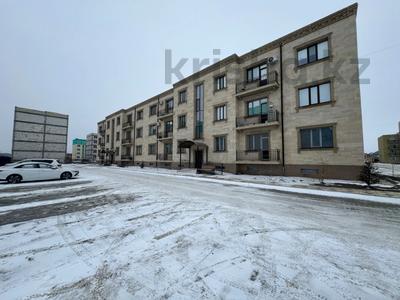 4-комнатная квартира, 181 м², 1/3 этаж, Адгама Каримова 117 за 35 млн 〒 в Атырау