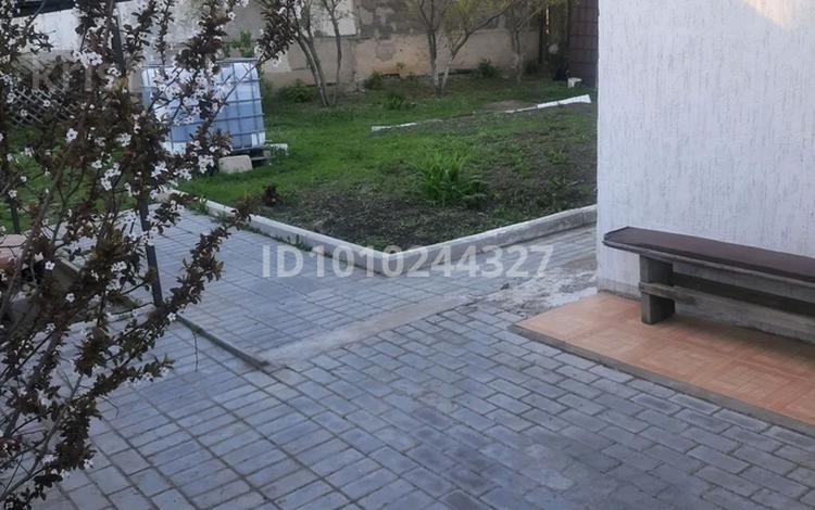 Отдельный дом · 3 комнаты · 115 м² · 6 сот., Г Токая 4 б — Магистральная за 28 млн ₸ в Уральске — фото 9