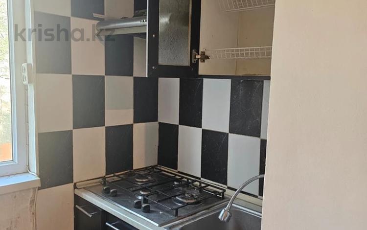 3-бөлмелі пәтер · 60 м² · 2/5 қабат, Микрорайон Отырар 15/1, бағасы: 150 000 ₸ в Шымкенте — фото 2