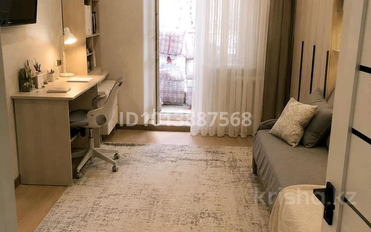 3-комнатная квартира · 62 м² · 2/10 этаж, мкр Строитель 30 за 190 000 ₸ в Уральске — фото 2