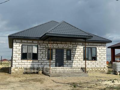 Отдельный дом · 4 комнаты · 160 м² · 10 сот., Республики 1051 за 35 млн 〒 в Хромтау