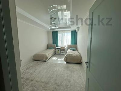 4-комнатная квартира · 133 м² · 8/25 этаж, Абиша Кекилбайулы за 120 млн ₸ в Алматы, Бостандыкский р-н