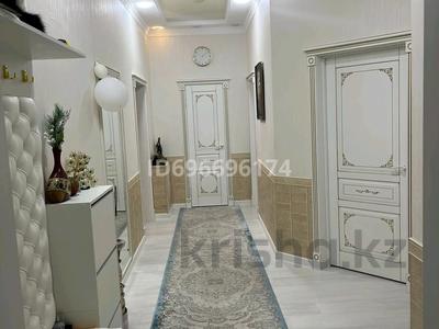 3-комнатная квартира · 96 м² · 4/5 этаж, мкр Астана 43 — Больницы за 48 млн 〒 в Уральске