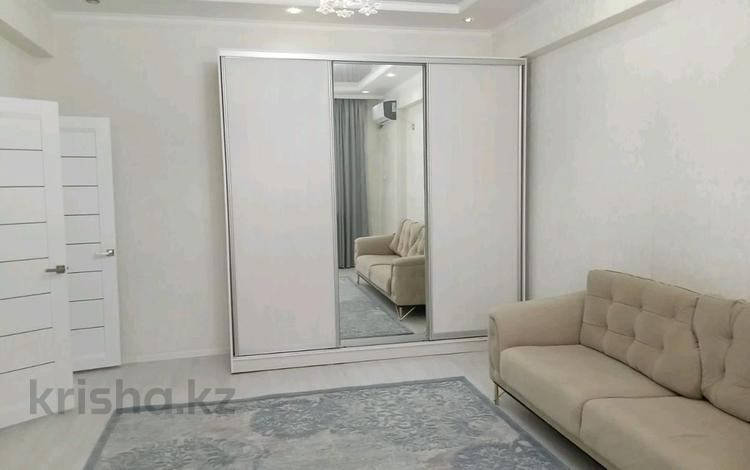 1-комнатная квартира · 55 м² · 3/9 этаж, Габдиева 47А за 200 000 ₸ в Атырау — фото 11