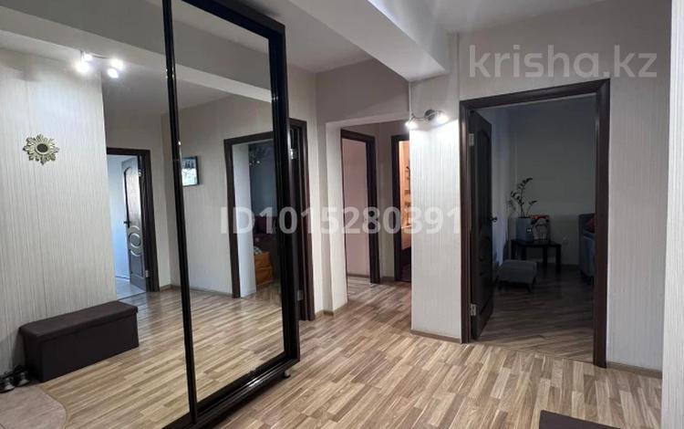3-комнатная квартира · 74 м² · 7/9 этаж, мкр Мамыр-4 300 — Абая-сайна за 420 000 ₸ в Алматы, Ауэзовский р-н — фото 3