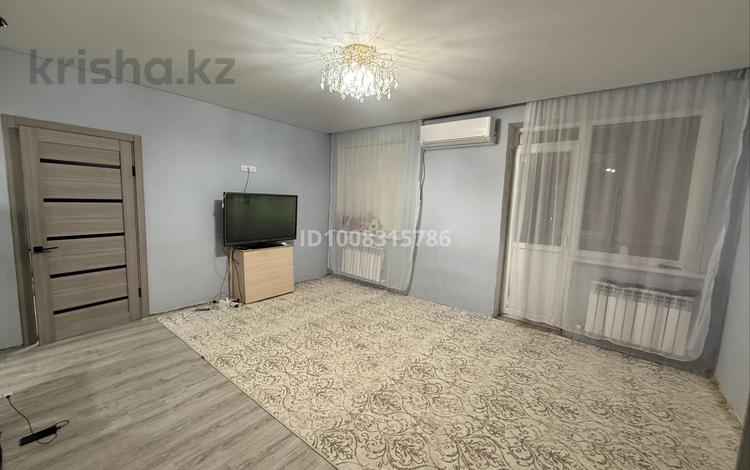 3-бөлмелі пәтер · 72.4 м² · 6/9 қабат, Самал 82/1 — Коняхина, бағасы: 29 млн ₸ в Уральске — фото 2