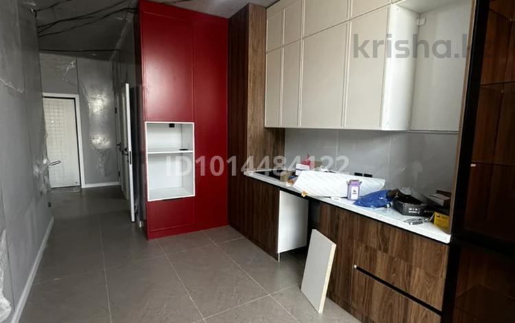 2-бөлмелі пәтер · 71 м² · 10/10 қабат, Шымсити 1\1а, бағасы: 300 000 ₸ в Шымкенте, Абайский р-н — фото 2