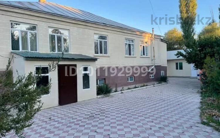 1-комнатная квартира · 15 м², ул. Шынкожи Омарова 53 за 6 000 ₸ в Жамбылской обл. — фото 2