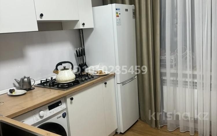 1-комнатная квартира · 37 м² · 1/9 этаж, мкр Аксай-1 6 за 31 млн 〒 в Алматы, Ауэзовский р-н — фото 2