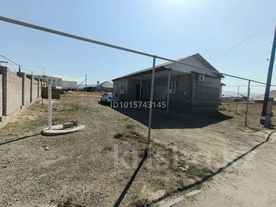 Жеке үй · 3 бөлме · 75 м² · 8 жүзд., Шапагат 23 — Енбекшиарал, возле старой школы, бағасы: 15 млн ₸ в Узынагаш