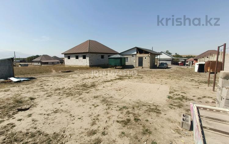 Отдельный дом · 3 комнаты · 75 м² · 8 сот., Шапагат 23 — Енбекшиарал, возле старой школы за 15 млн ₸ в Узынагаш — фото 3