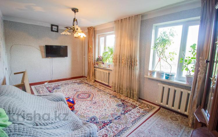 3-комнатная квартира, 56 м², 3/5 этаж, Самал за 13.5 млн 〒 в Талдыкоргане, мкр Самал — фото 2