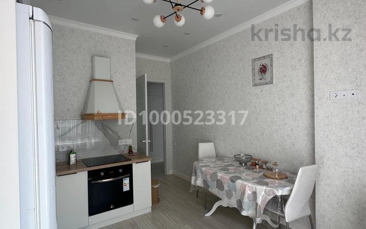 2-комнатная квартира · 60 м² · 6/12 этаж, Санжара Асфендиярова 5 — ул. Сыганак и ул. Анет Баба за 400 000 ₸ в Астане, Нура р-н — фото 2