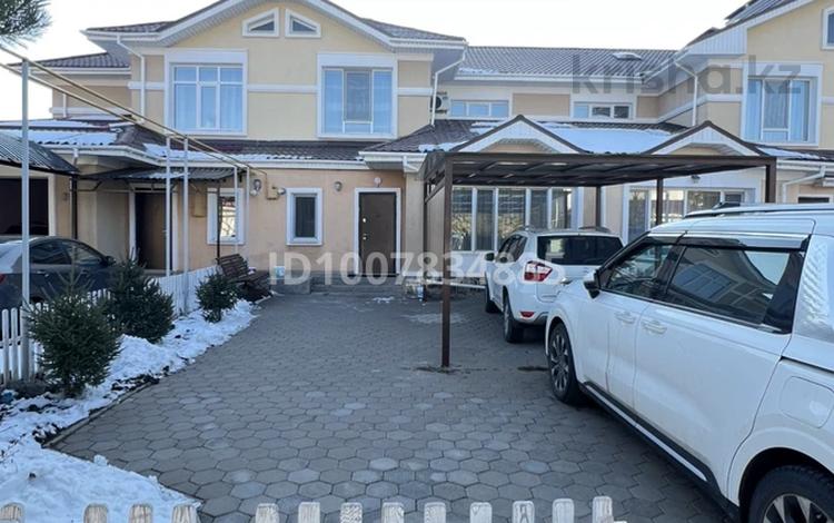 Часть дома · 6 комнат · 175 м² · 2.5 сот., Кумана Тастанбекова за 170 млн ₸ в Астане, Есильский р-н — фото 4