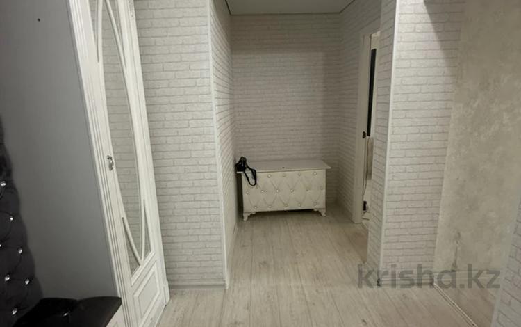 3-бөлмелі пәтер · 68 м² · 1/5 қабат, Толе би 137, бағасы: 14 млн ₸ в  — фото 2