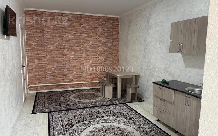 2-бөлмелі пәтер · 54 м² · 1/2 қабат, Жарокова 2 — Возле моста каскеленского, бағасы: 130 000 ₸ в Каскелене — фото 2