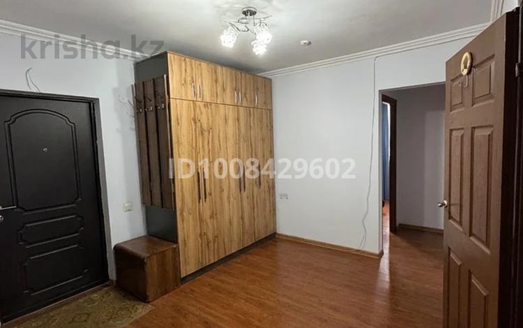 3-бөлмелі пәтер · 82 м² · 9/10 қабат, мкр Аксай-4 55/1, бағасы: 60 млн ₸ в Алматы, Ауэзовский р-н — фото 2