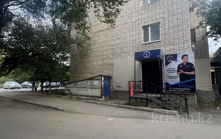 Еркін, кеңселер, дүкендер мен бутиктер, қоғамдық тамақтану орны, сұлулық салондары, медорталықтар мен дәріханалар, білім орталықтары, ойын-сауық · 50 м², бағасы: 24.5 млн ₸ в Актобе, Старый город — фото 2