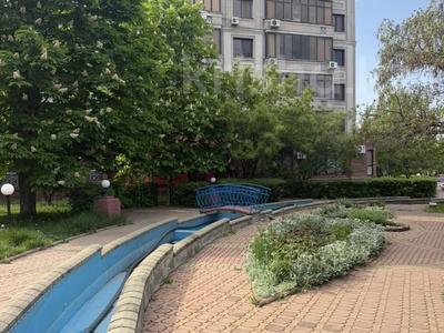 5-комнатная квартира · 350 м² · 2/2 этаж, Ходжанова за 2 млн ₸ в Алматы, Бостандыкский р-н