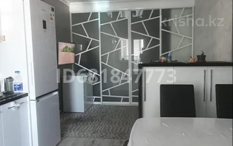 4-комнатная квартира · 86 м², К. Аманжолова — Нажимеденова за 500 000 ₸ в Астане, Алматы р-н — фото 3