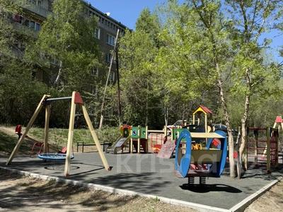 2-комнатная квартира · 50 м² · 1/5 этаж, ул. Машиностроителей 8 за 10.9 млн ₸ в Усть-Каменогорске, Ульбинский