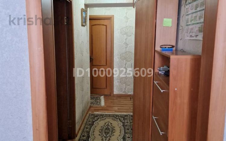 3-комнатная квартира · 58 м² · 2/4 этаж, 9-й микрорайон, 9-й микрорайон Центр,ул. Шевченко 129 — ул.Толебаева и Назарбаева за 20.5 млн 〒 в Талдыкоргане — фото 3