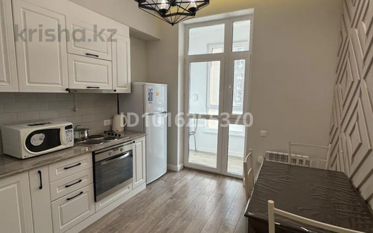 1-комнатная квартира · 50 м² · 3/6 этаж, Алихан Бокейхан 38 за 320 000 ₸ в Астане, Есильский р-н — фото 2