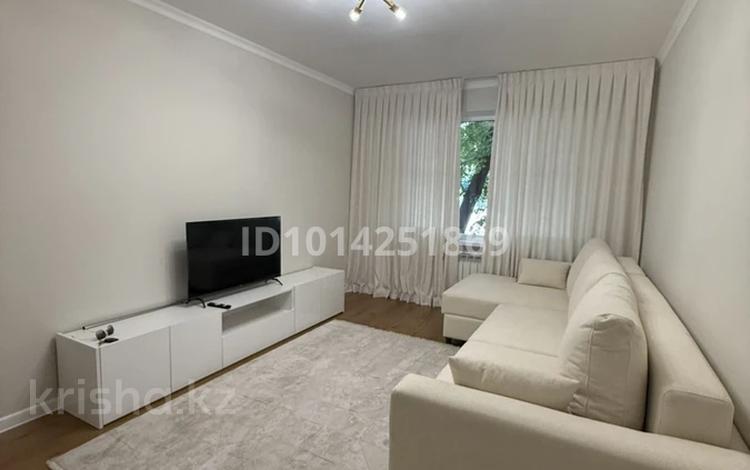 1-комнатная квартира · 40 м² · 1/4 этаж, Валиханова 13 за 300 000 ₸ в Алматы, Медеуский р-н — фото 2