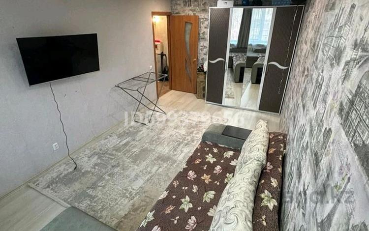 2-комнатная квартира · 54 м² · 5/5 этаж, мкр Кунаева 5 — Напротив рынка Жеңіс за 150 000 ₸ в Уральске — фото 2