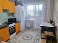 2-бөлмелі пәтер · 56 м² · 2/5 қабат, Есенберлина 8, бағасы: 26 млн ₸ в Усть-Каменогорске — фото 3