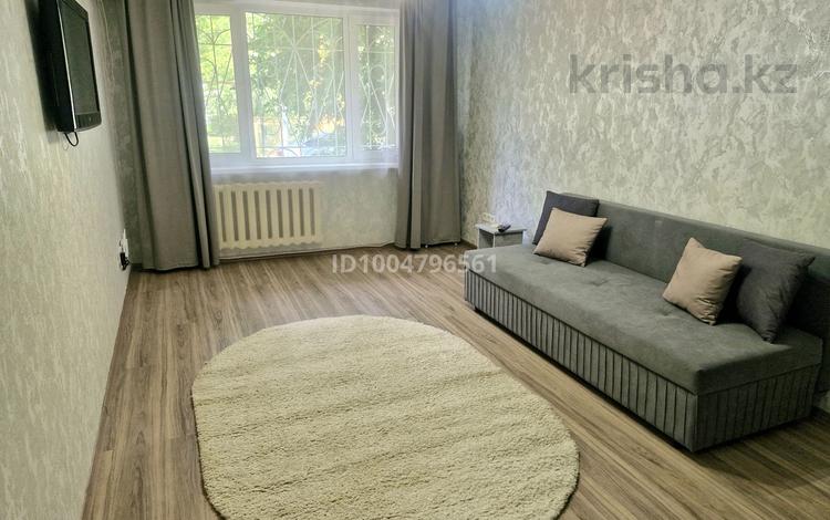2-комнатная квартира · 50 м² · 1/5 этаж, Доспанова 59 — Пр-кт Назарбаева, кафе Маринка за 13 000 ₸ в Уральске — фото 2