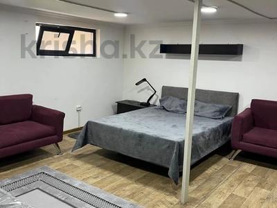 2-комнатная квартира · 70 м² · 1/10 этаж, Мкр Аксай-5 25к1 за 20.5 млн ₸ в Алматы, Ауэзовский р-н