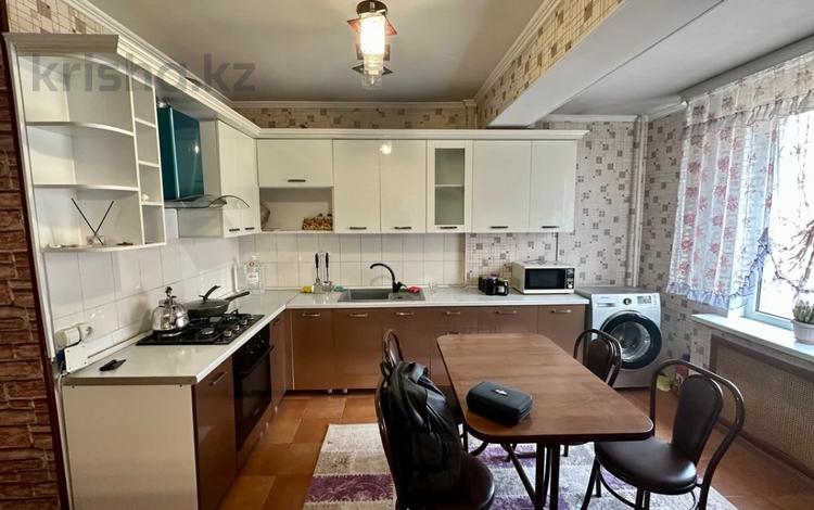 3-комнатная квартира · 90 м² · 2/5 этаж, Жангельдина 1 за 67 млн 〒 в Алматы, Медеуский р-н — фото 11