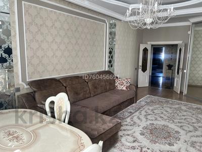 3-бөлмелі пәтер · 120 м² · 6/9 қабат, Центральный ш/а., Валиханова 19/2 — 17 школа лицей, бағасы: 72 млн ₸ в Атырау, мкр Центральный