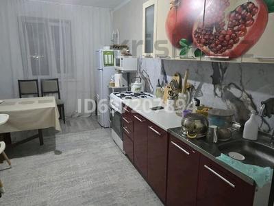 Пәтерлер в Актюбинской обл.: 2-бөлмелі пәтер · 66.2 м² · 10/10 қабат, мкр Жилгородок 5а — Жилгородского рынка, бағасы: 18.5 млн 〒 2-бөлмелі пәтер · 66.2 м² · 10/10 қабат, мкр Жилгородок 5а — Жилгородского рынка, бағасы: 18.5 млн 〒 в Актобе
