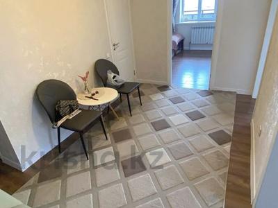 2-комнатная квартира · 70 м² · 15/17 этаж, Жандосова за 51.5 млн ₸ в Алматы, Ауэзовский р-н