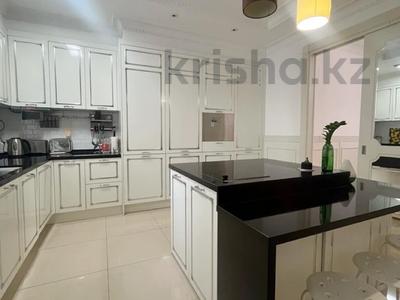 4-комнатная квартира · 176 м² · 13/18 этаж, Кошкарбаева 8 за 135 млн ₸ в Астане, Алматы р-н