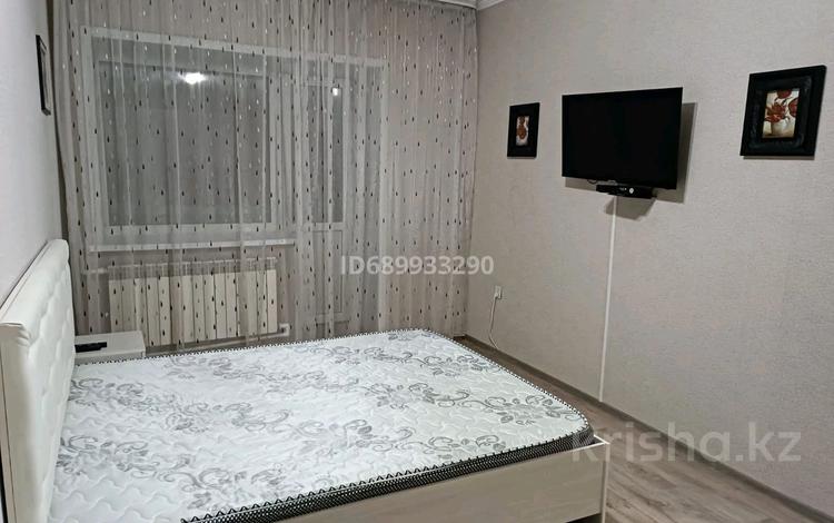 1-комнатная квартира, 42 м², 2 этаж помесячно, Боуыржана момышулы 41 а за 180 000 〒 в Семее — фото 2