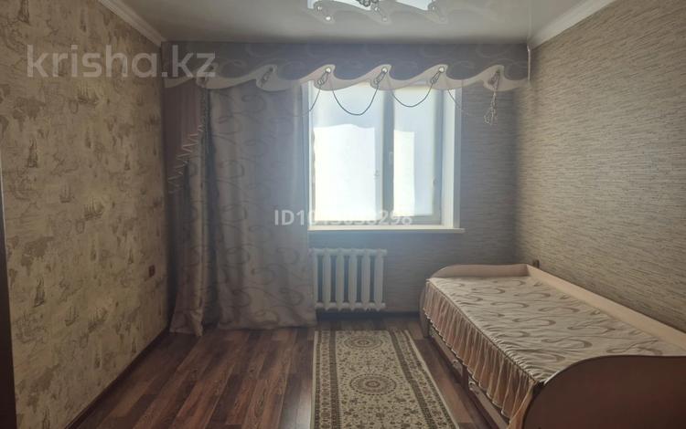 3-бөлмелі пәтер · 65 м² · 4/6 қабат, Камзина 67, бағасы: 130 000 ₸ в Аксу — фото 2