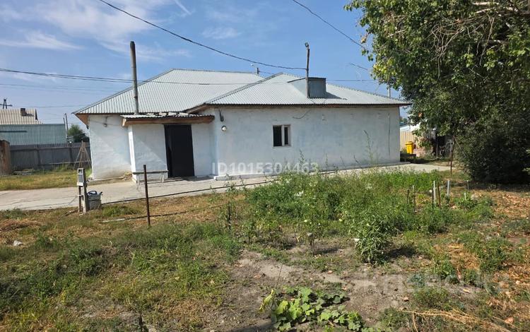 Отдельный дом · 4 комнаты · 195 м² · 6 сот., Мирная 39 — Нахаловка за 19 млн ₸ в Семее — фото 2