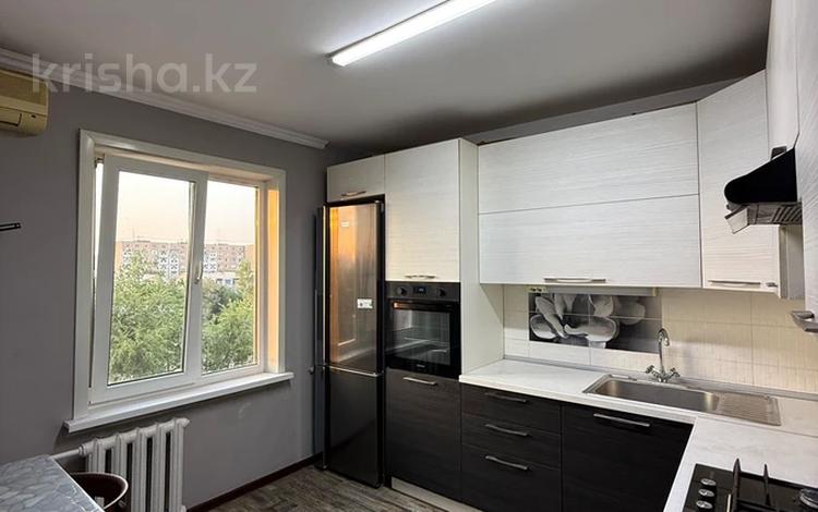 2-комнатная квартира · 52 м² · 5/5 этаж, мкр Аксай-4 — Момышулы за 250 000 ₸ в Алматы, Ауэзовский р-н — фото 2