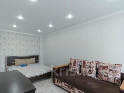 1-бөлмелі пәтер, 35 м², 4/5 қабат тәулігіне, Ауэзова 150, бағасы: 13 900 〒 в Петропавловске