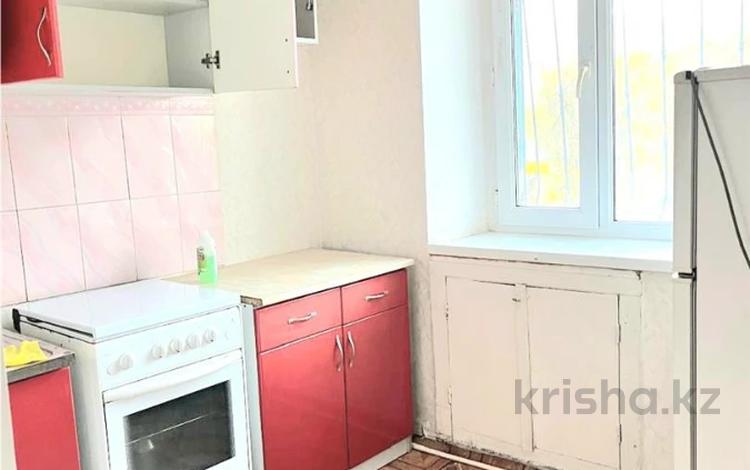 2-бөлмелі пәтер · 40.4 м² · 2/5 қабат, Майкудук, 17й микрорайон, бағасы: 9.5 млн ₸ в Караганде, Алихана Бокейханова р-н — фото 2