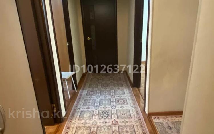 3-комнатная квартира · 70 м² · 4/5 этаж, 27-й мкр 32 за 16.7 млн ₸ в Актау — фото 2