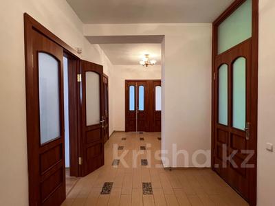 4-бөлмелі пәтер · 137.7 м² · 4/5 қабат, Лермонтова 4, бағасы: 63 млн ₸ в Павлодаре