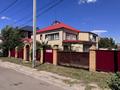 Отдельный дом · 6 комнат · 551 м² · 10 сот., Есенберлина 10 за 43.7 млн ₸ в Уральске
