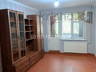 2-бөлмелі пәтер · 45 м² · 2/5 қабат, Самал ш/а. 15, бағасы: 12 млн ₸ в Таразе, мкр Самал