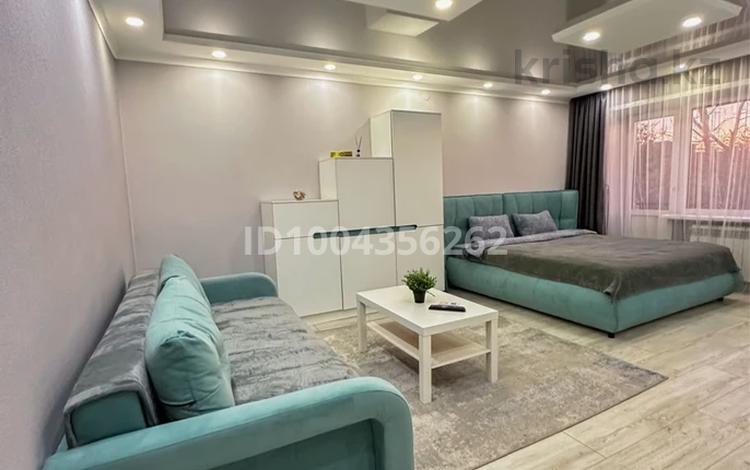 1-бөлмелі пәтер · 50 м² · 6/18 қабат, Гагарина 133/1, бағасы: 18 000 〒 в Алматы, Бостандыкский р-н — фото 2